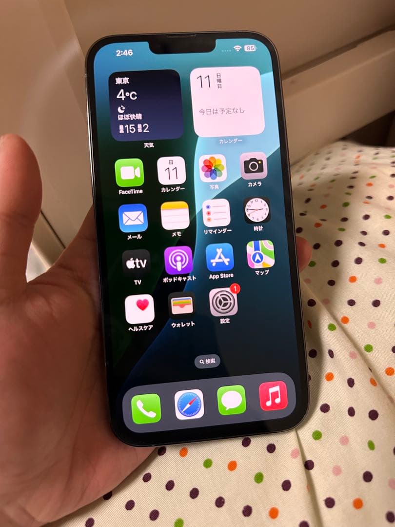 ケースおよびフィルムを使用していたため綺麗な状態かと思います バッテリーは77%