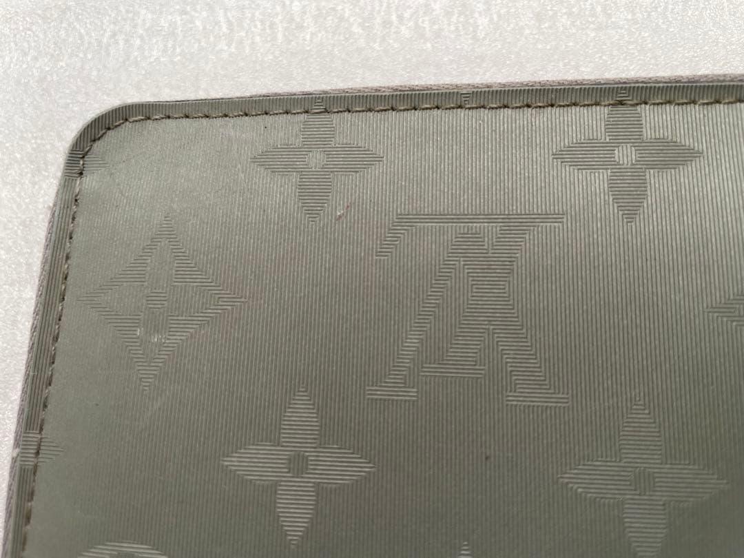 ルイヴィトン ポルトフォイユ コスモス モノグラムチタニウム 長財布 ウォレット