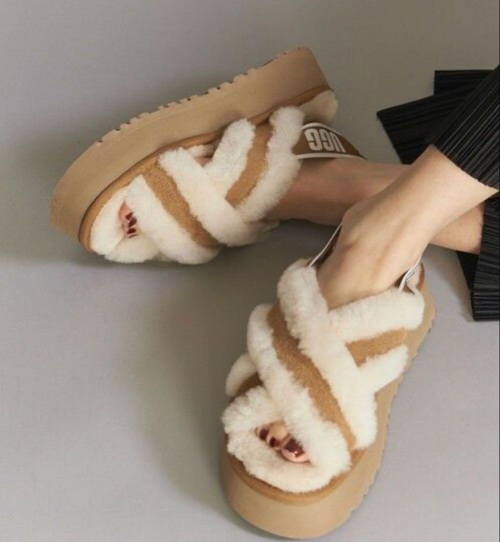 UGG アイボリー ベージュ サンダル 厚底