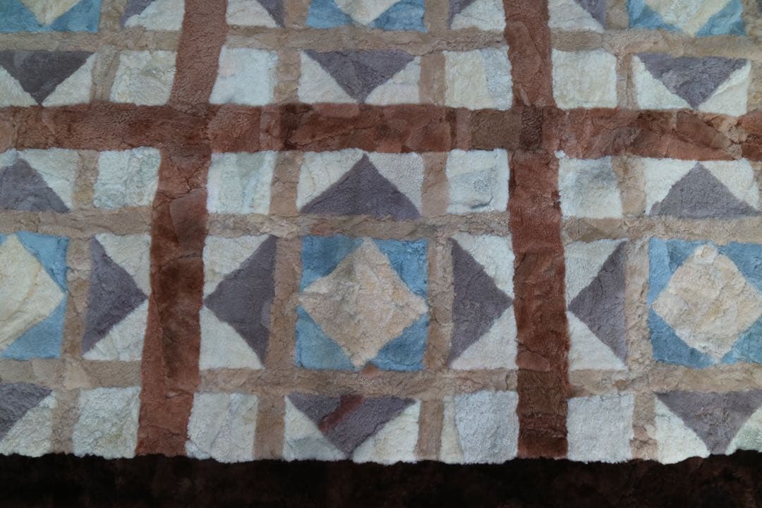 ムートンラグ・カーペット　180x180cm