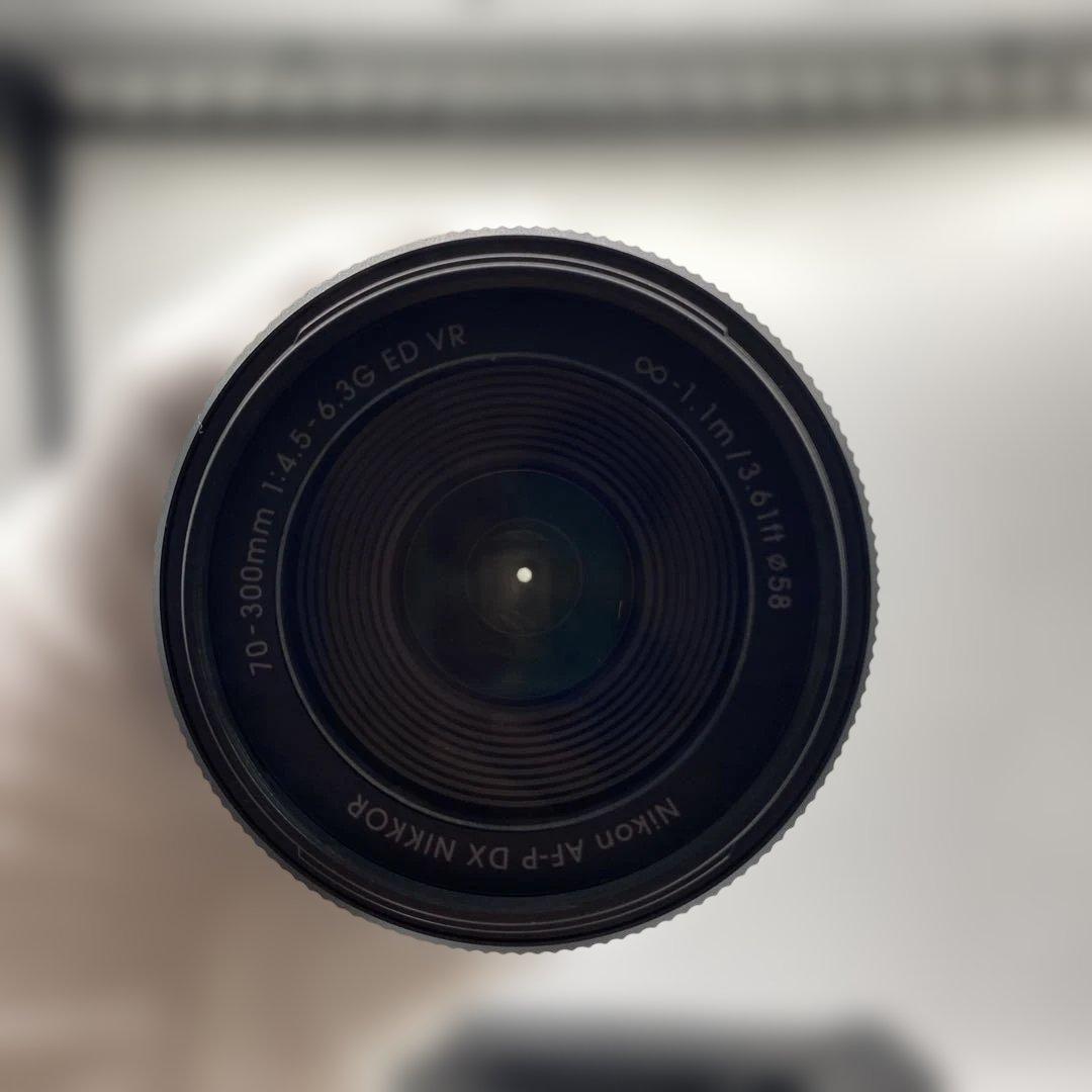 専用Nikon D5600 ダブルズームキッ18-55 VR＋70-300 VR