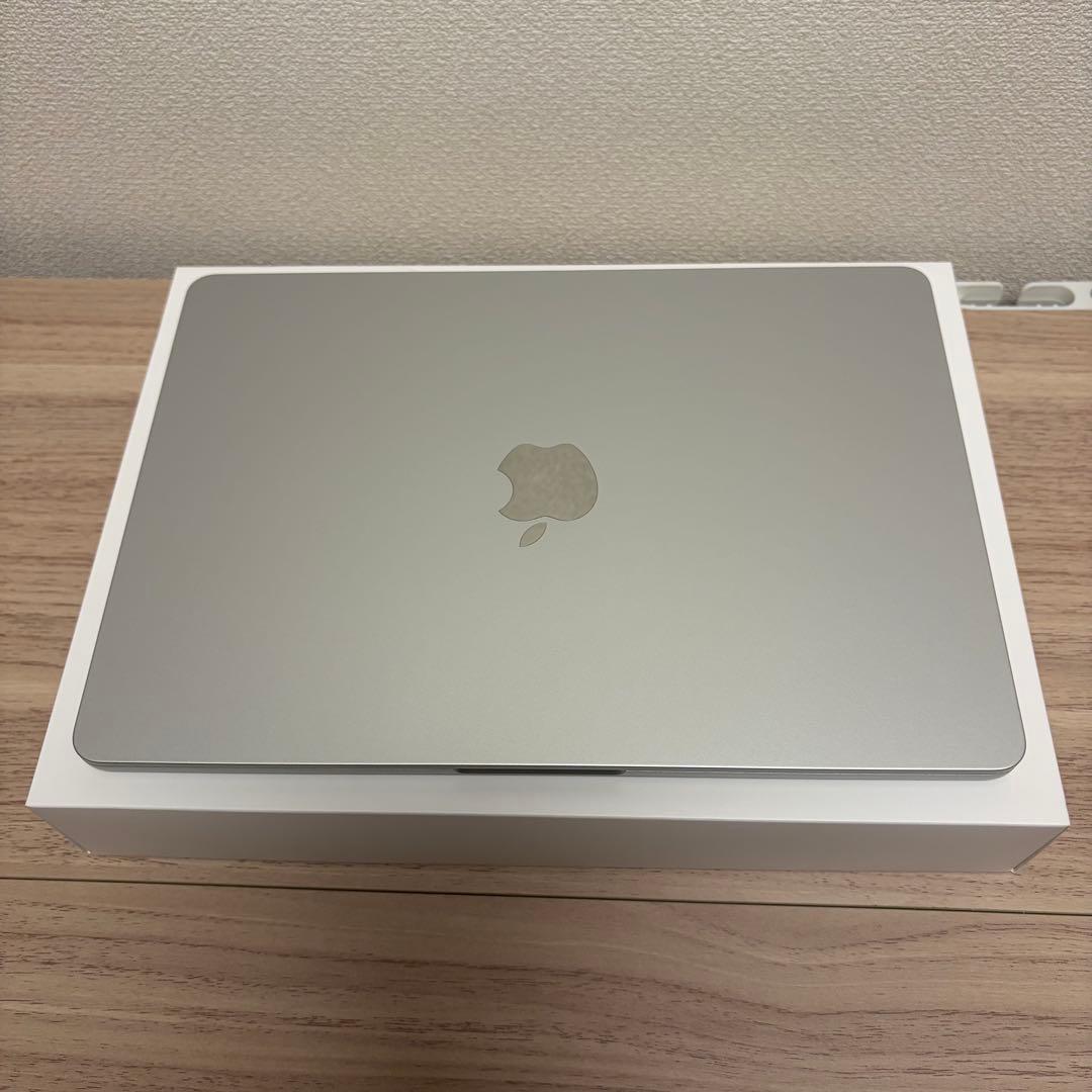 【超美品】MacBook Air M2 シルバー 16GB 512GB