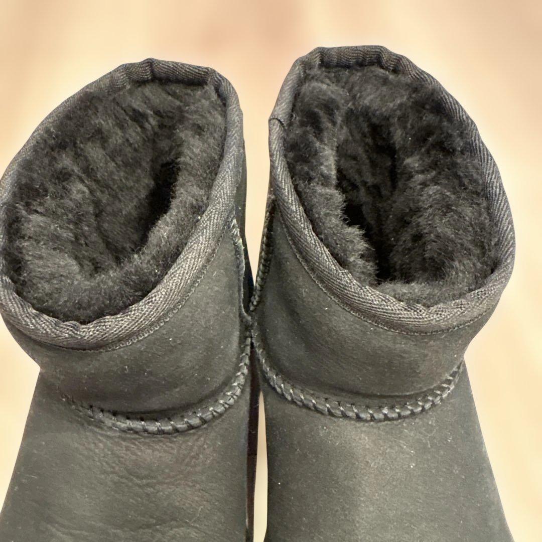 UGG CLASSIC MINI II 1016222 ブラック23.0cm