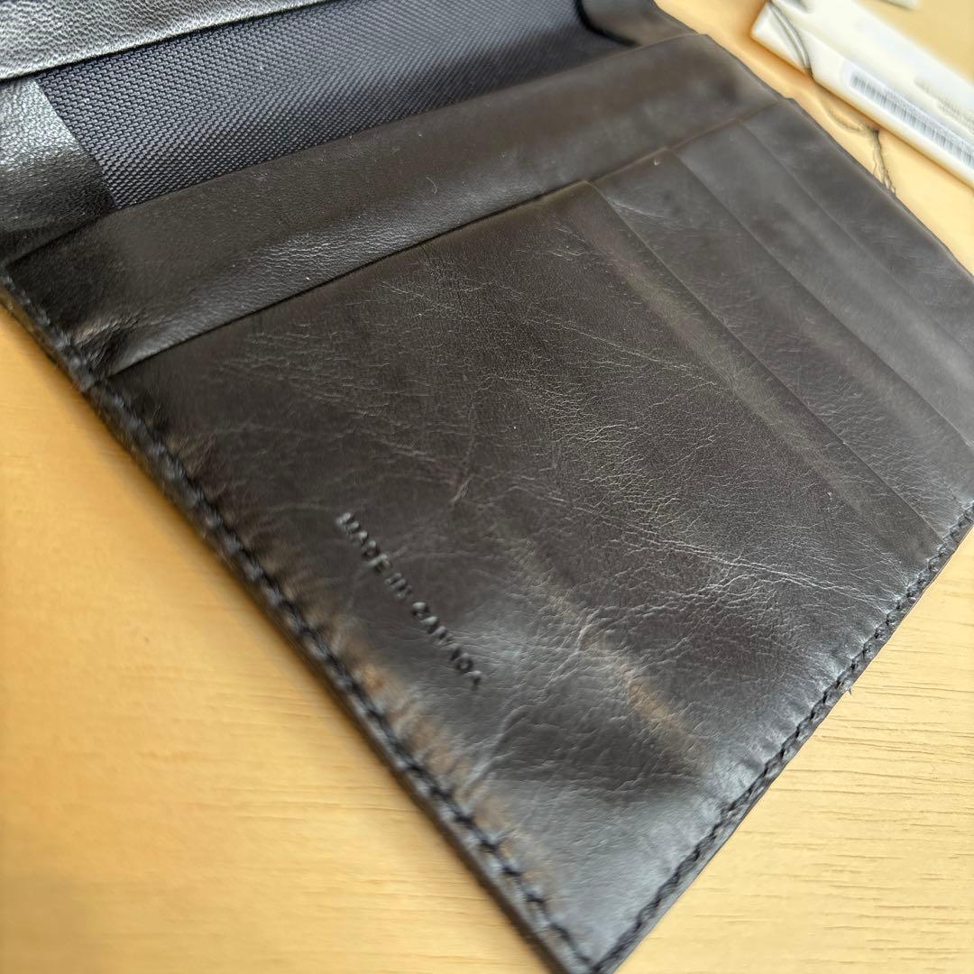 新品未使用タグ付き m0851 レザー パスケース 黒