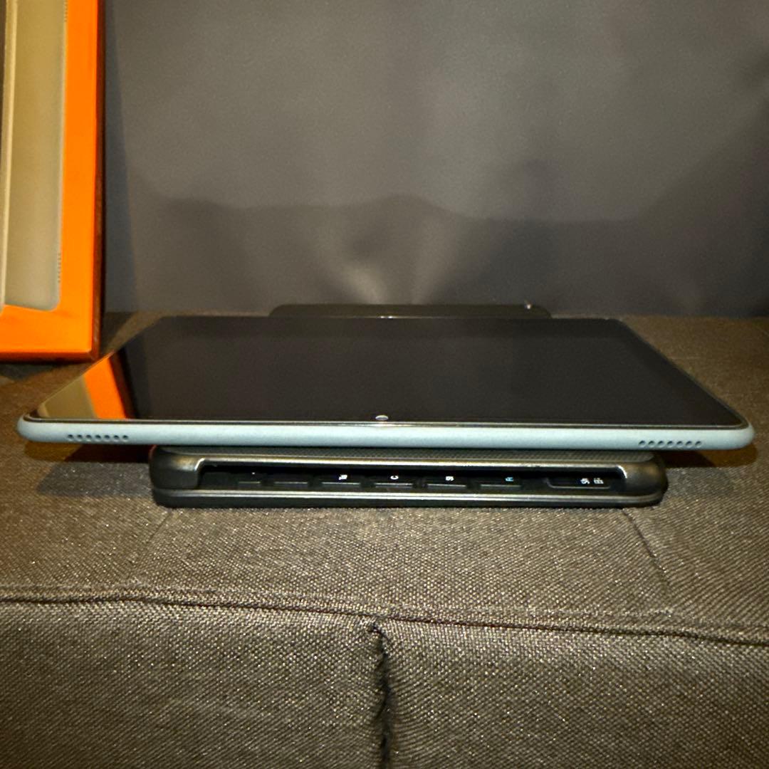 Fire HD 10 Plus (第11世代) キーボード付き