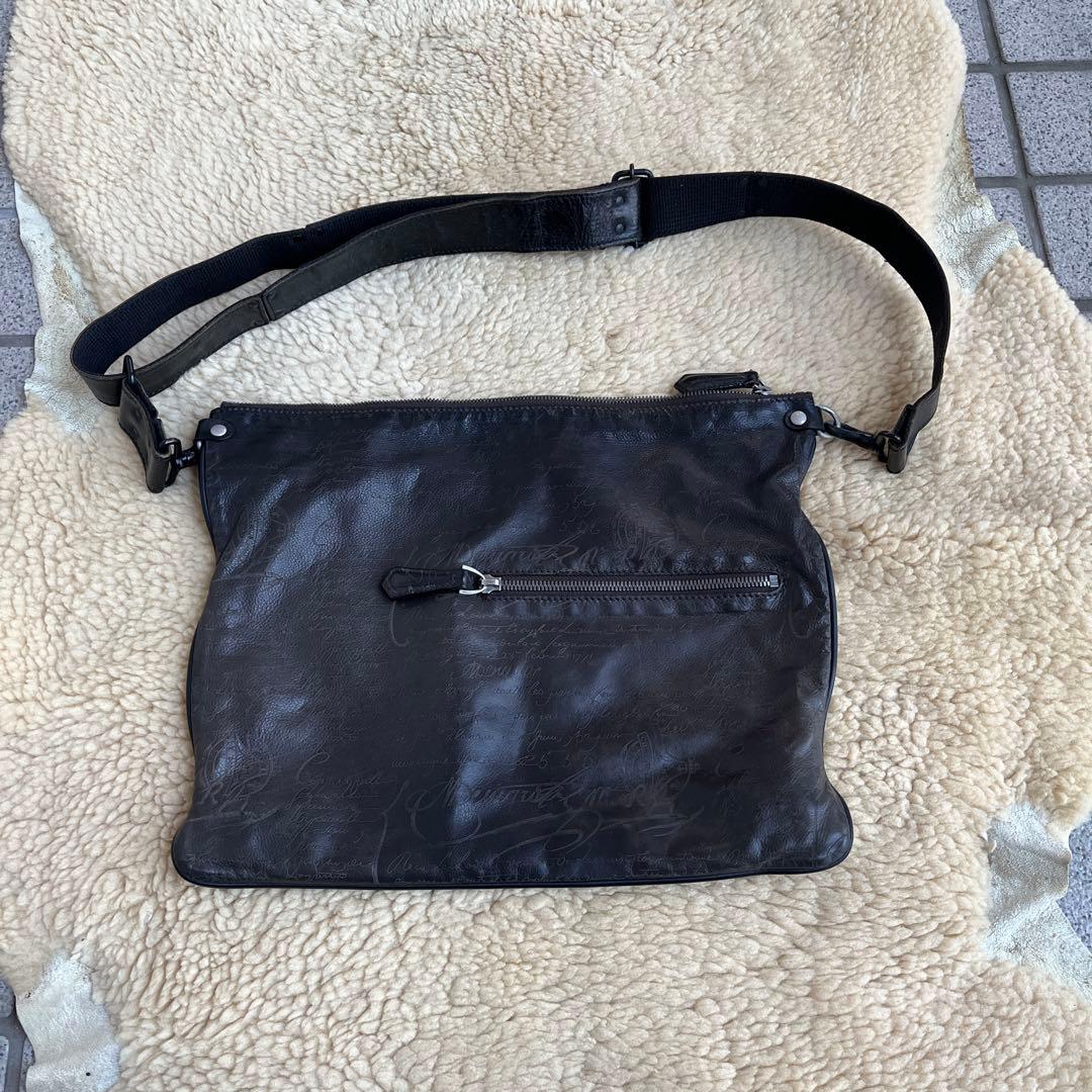 ベルルッティクラッチバッグ　黒茶