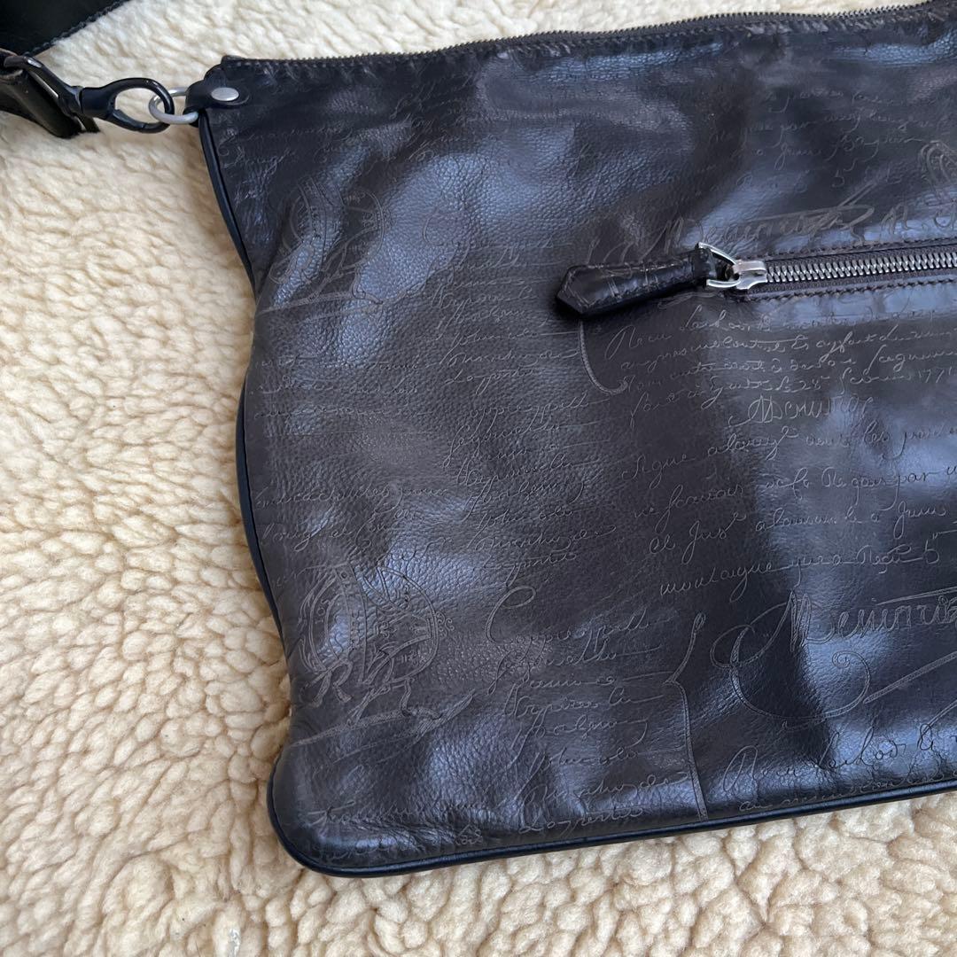 ベルルッティクラッチバッグ　黒茶