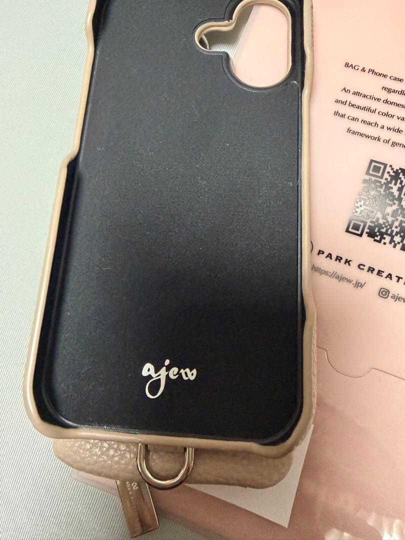 ajew iPhone 17用ショルダーケース