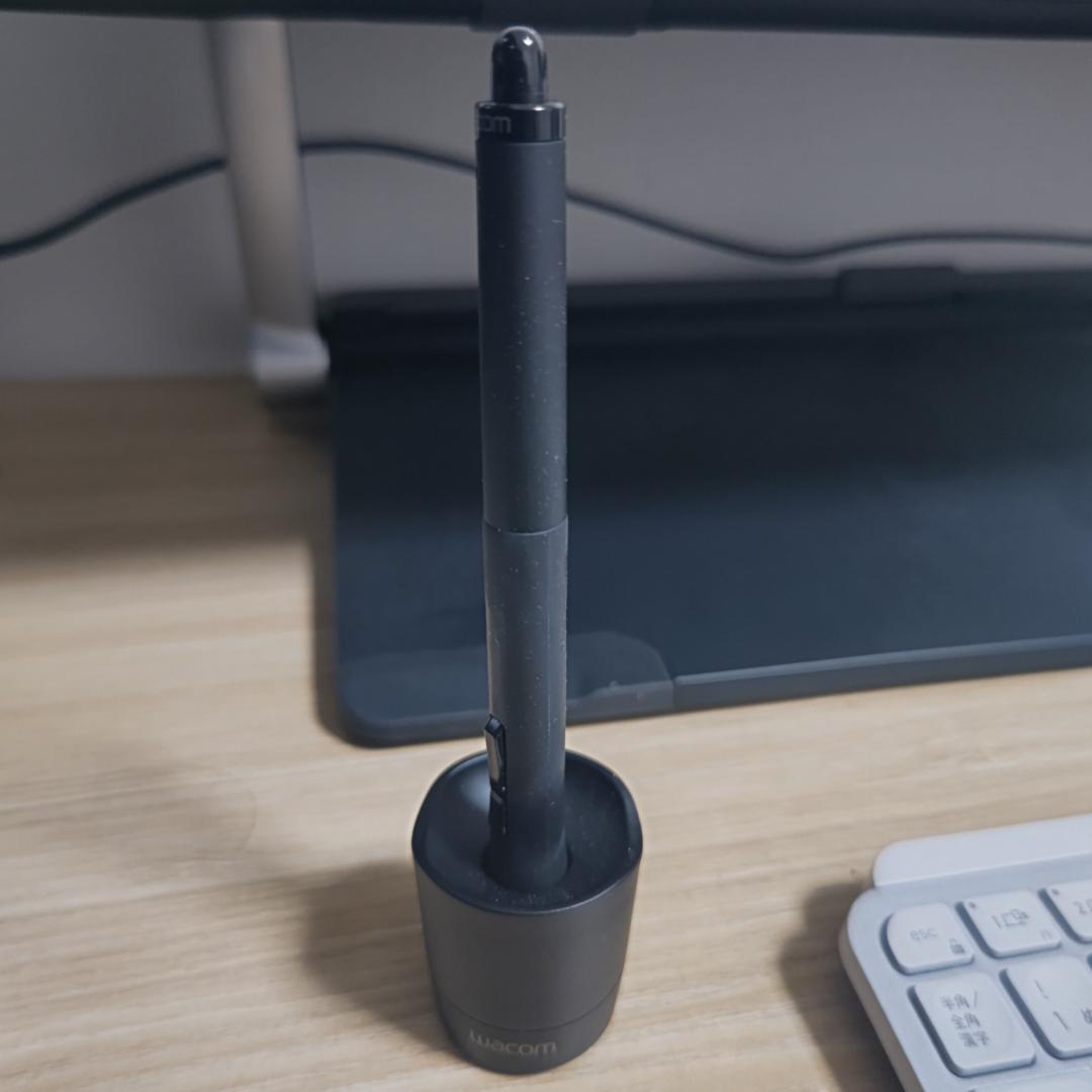 Wacom Cintiq 24HD DTK-2400/K0 状態良好 正常動作品