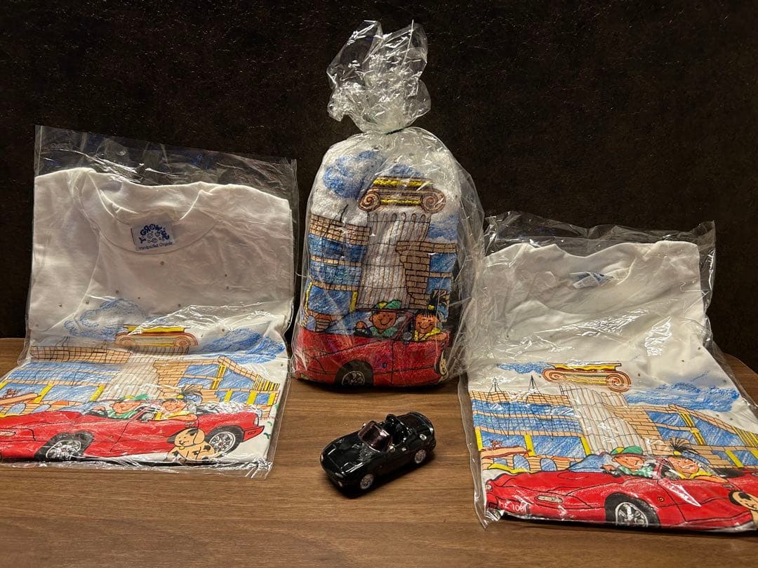 M2 1001 ロードスターモデルカーセラミック製&Tシャツ、タオルセット