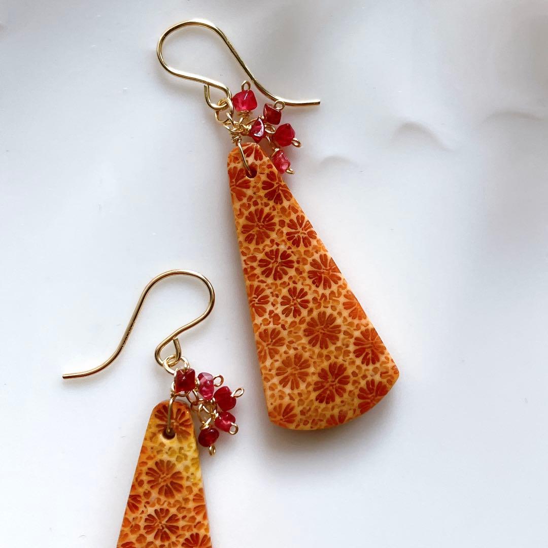 ポメころび◆一点物✧オレンジフォッシルコーラル×レッドスピネルピアス