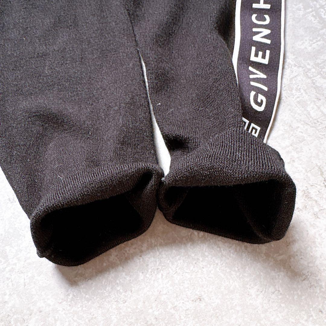 GIVENCHY✨パリコレ　ロゴラインニット　ブラック　黒　ユニセックス　長袖