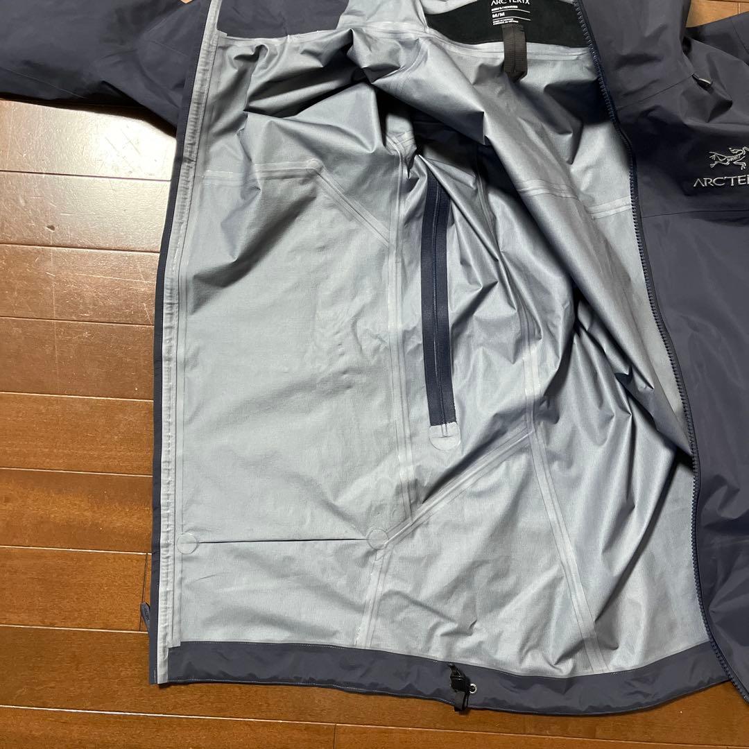 アークテリクス ベータAR ストームフード M ネイビー バードエイド・タグ有