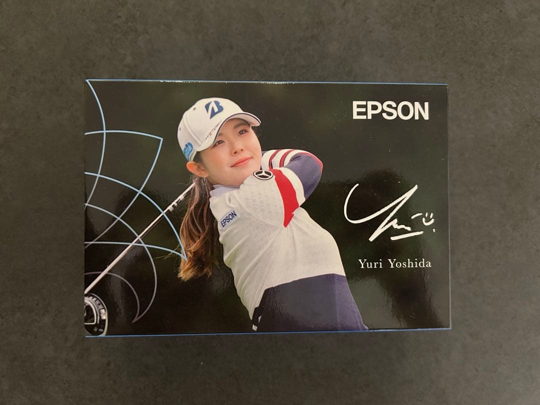 吉田優利 ゴルフボール （箱入り）サインプリント 6個　ブリヂストン