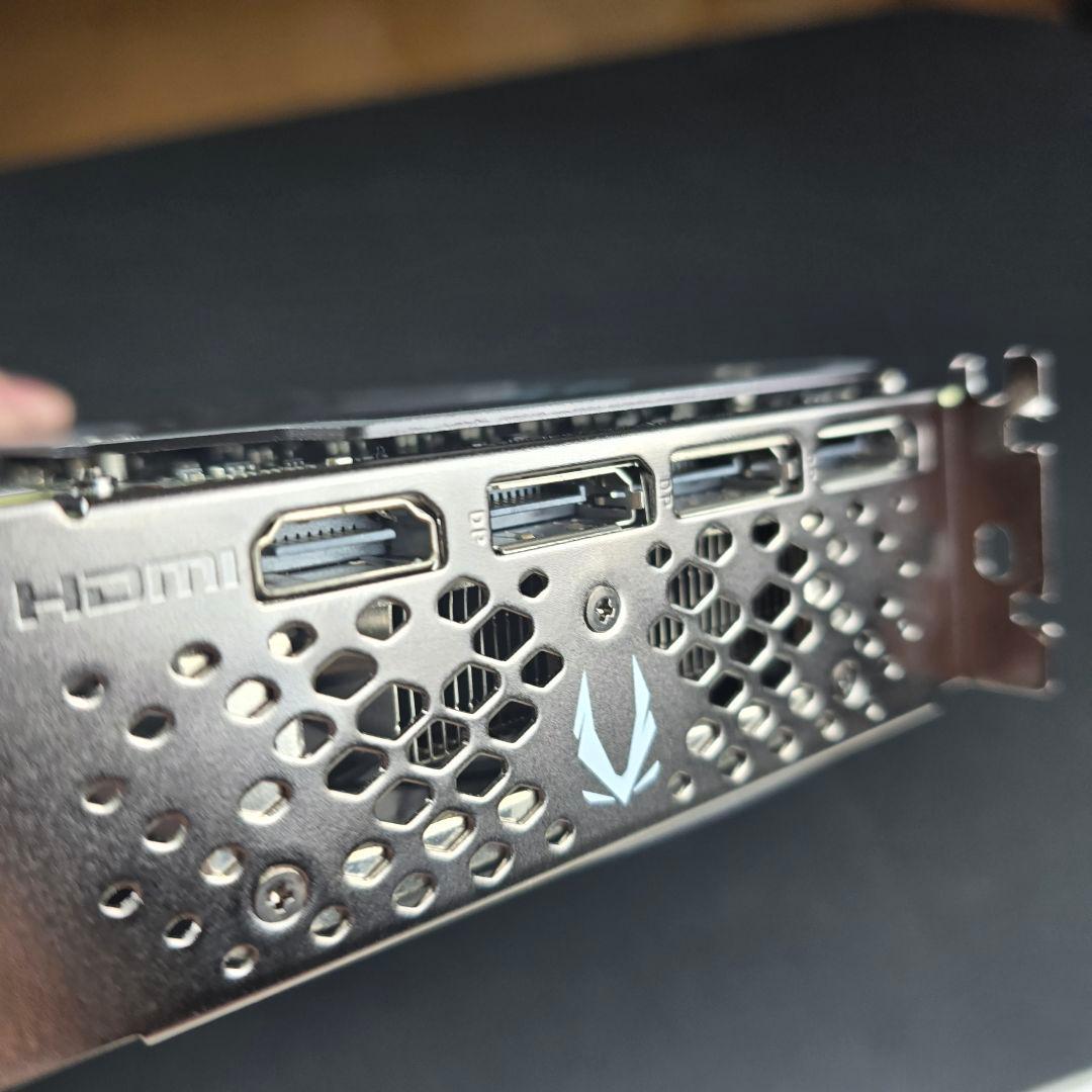 グラフィックボード・グラボ・ビデオカード zotac 4070 12GB