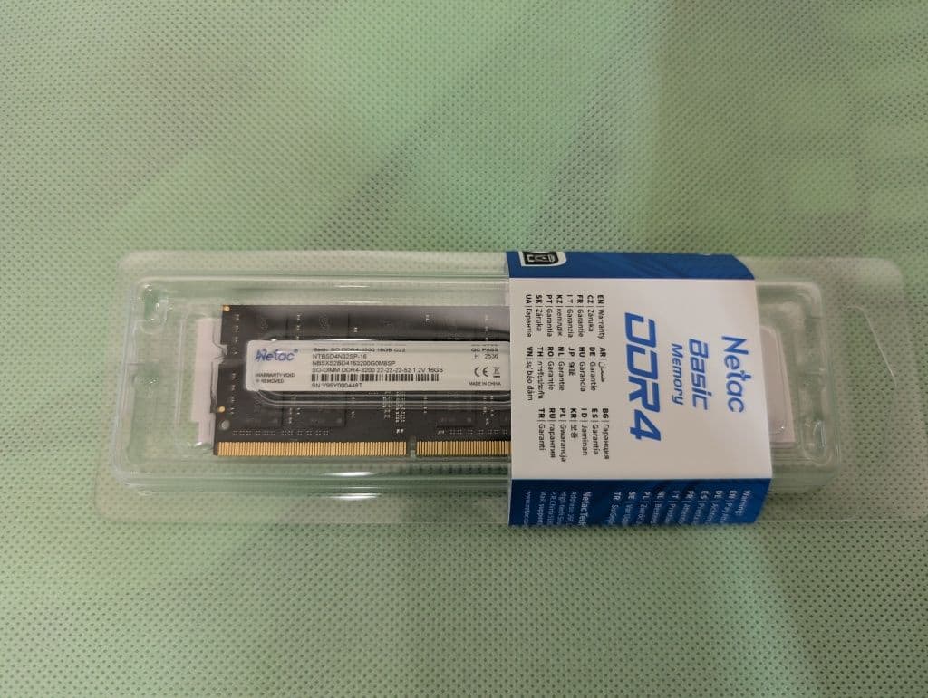 【新品未開封】16GB DDR4 メモリ 3200MHz ノート用