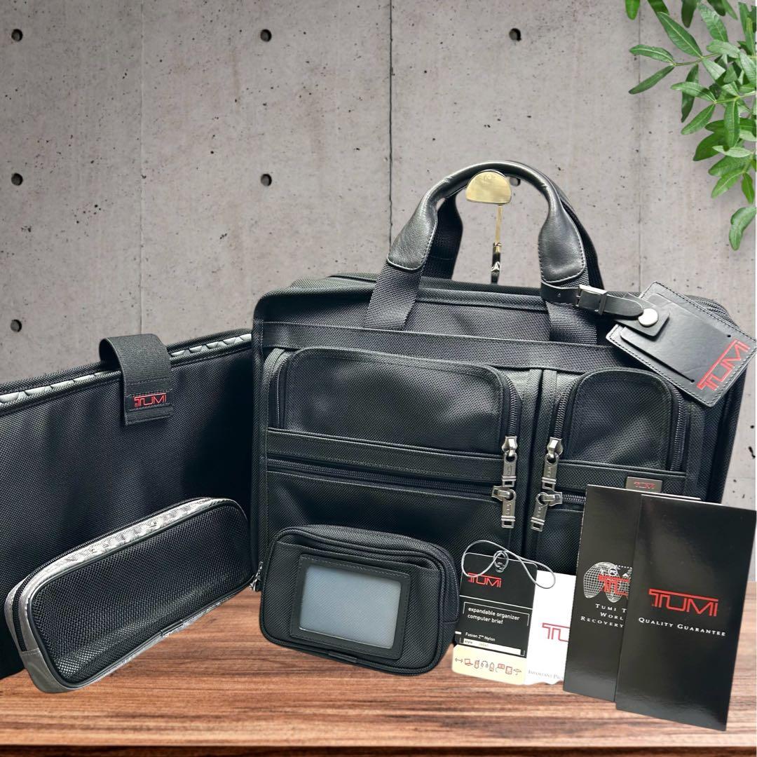 未使用級　トゥミ　TUMI ビジネスバッグ　ブリーフケース　オーガナイザー　2層