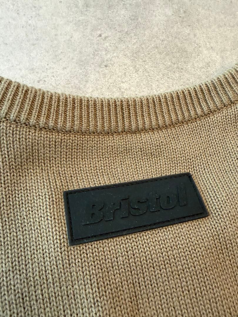 【交渉可】 Bristol ロゴ入り ニットセーター オリーブ