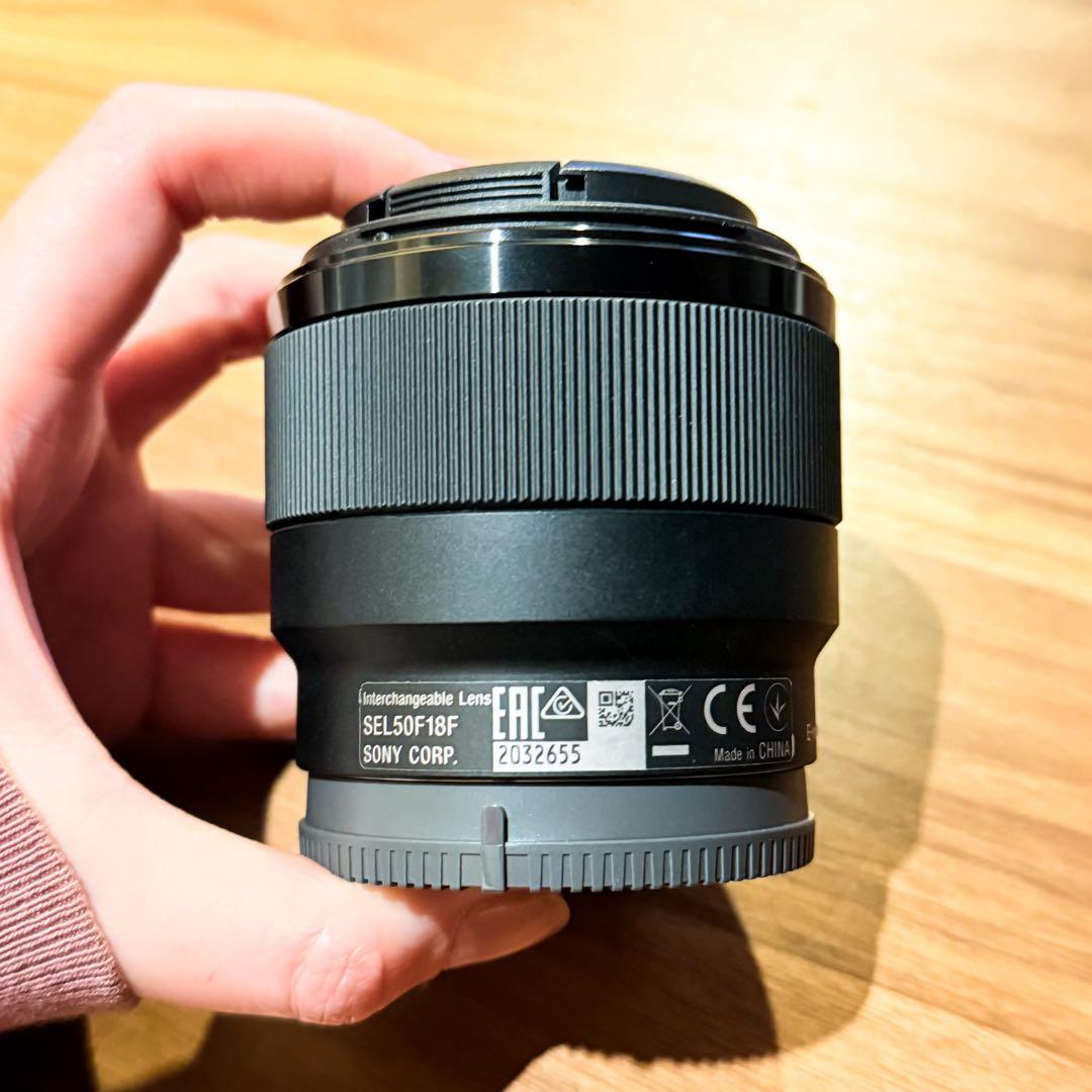 美品 SONY FE 50mm F1.8 単焦点レンズ SEL50F18F