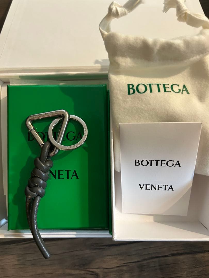 ♪*♪様 BOTTEGA VENETA ボッテガヴェネタ　キーリング　トライアン