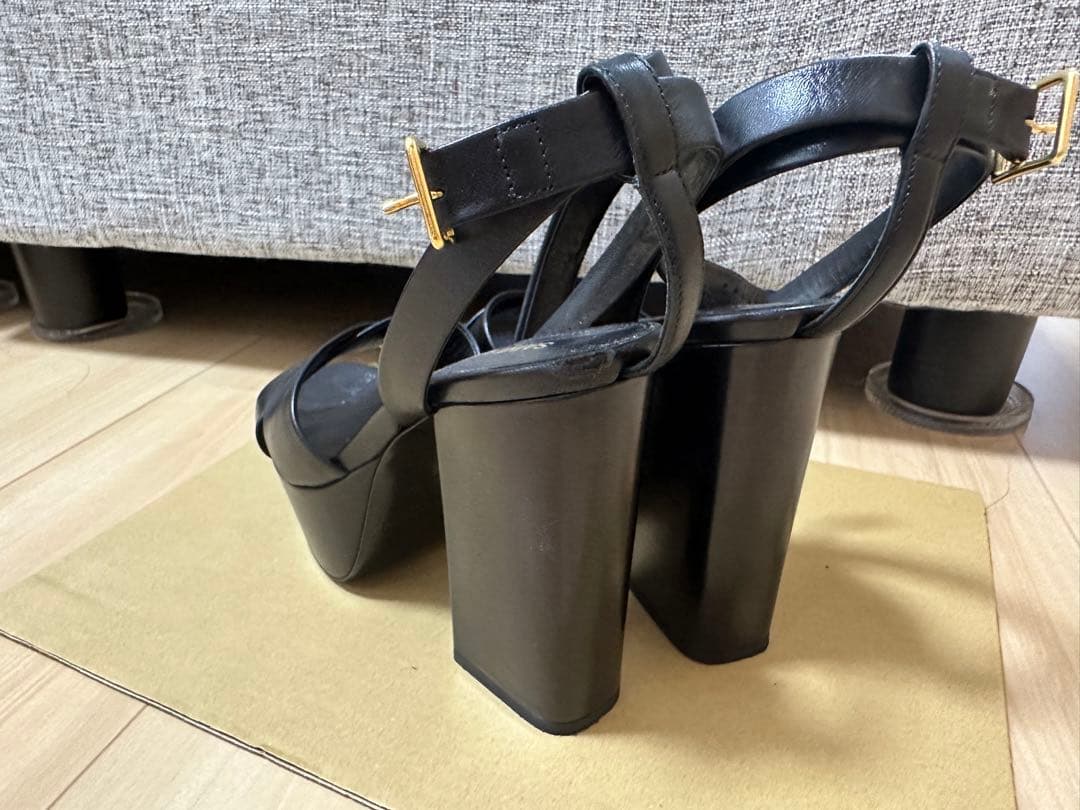 サンローラン　サンダル　　SAINT LAURENT