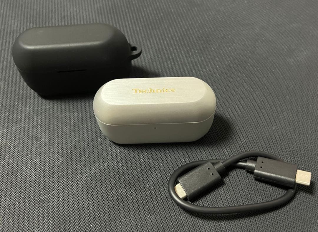 Technics EAH-AZ100 ケース