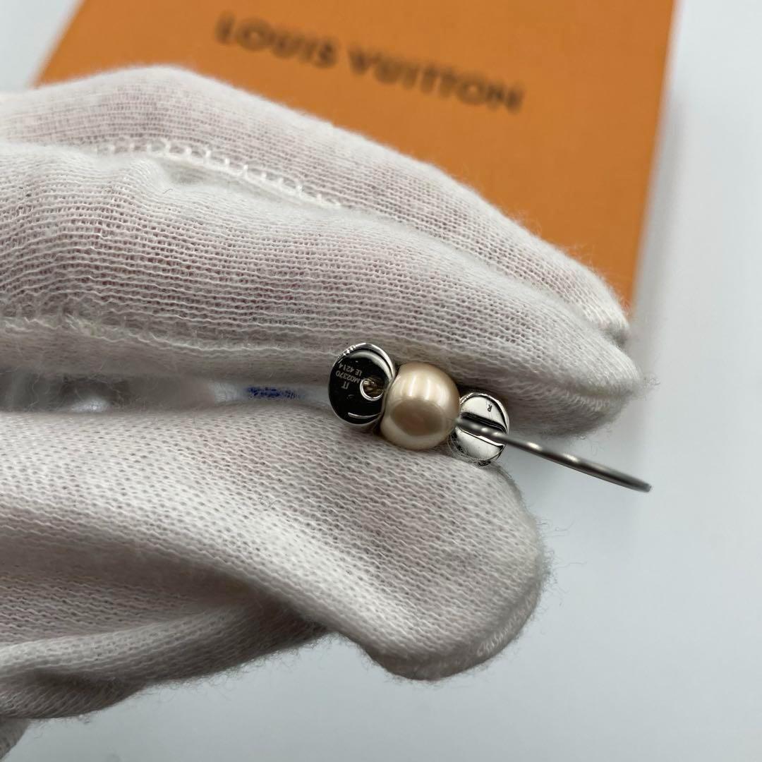 ！美品！　ルイヴィトン　ピアス　V シルバー