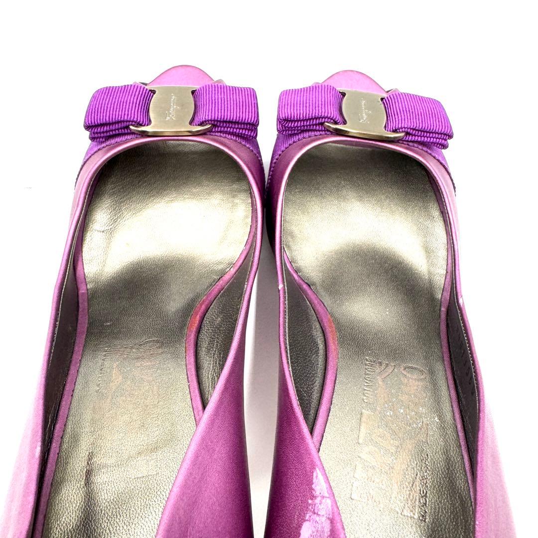 【美品】Ferragamo フェラガモ ヴァラ パンプス パープル 25cm