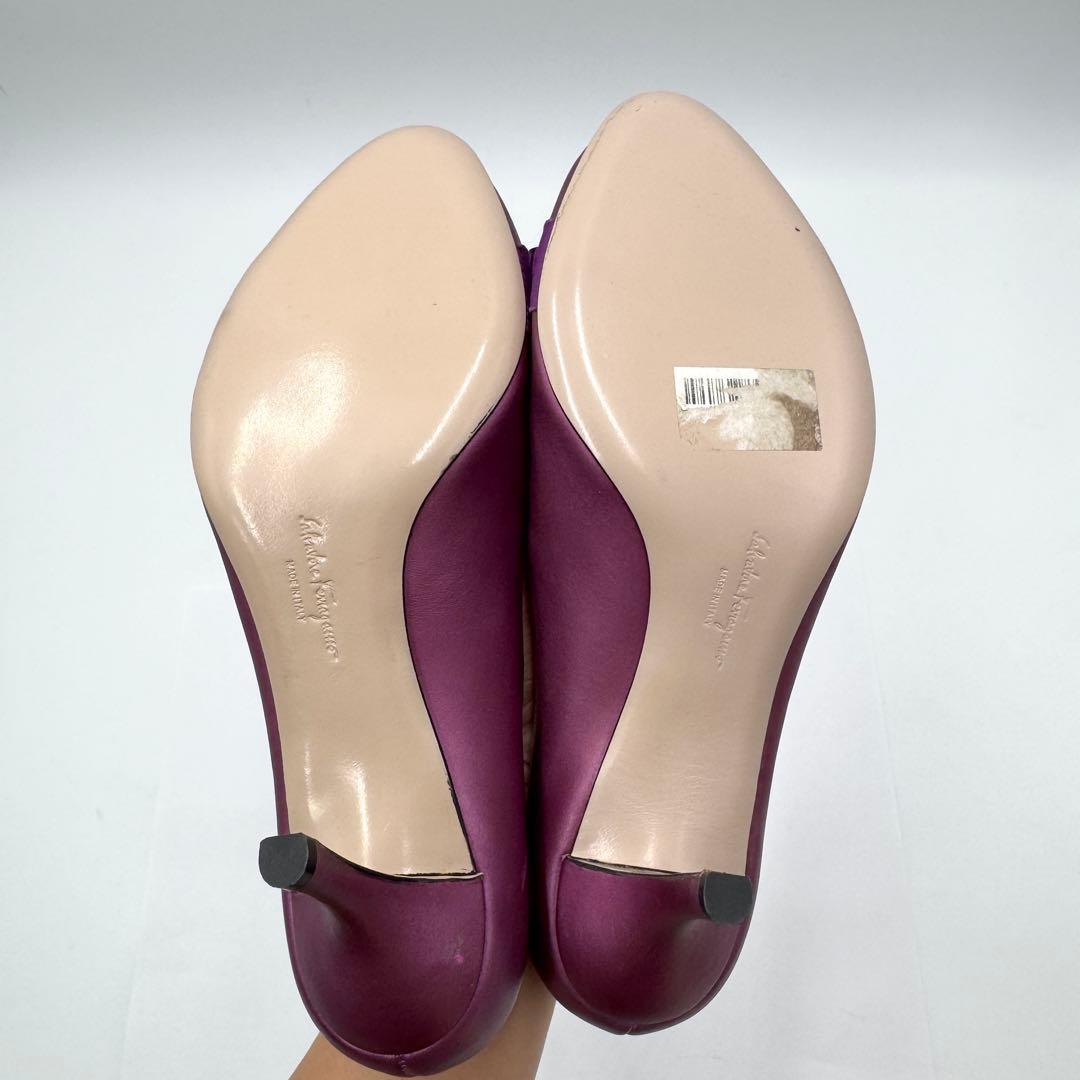 【美品】Ferragamo フェラガモ ヴァラ パンプス パープル 25cm