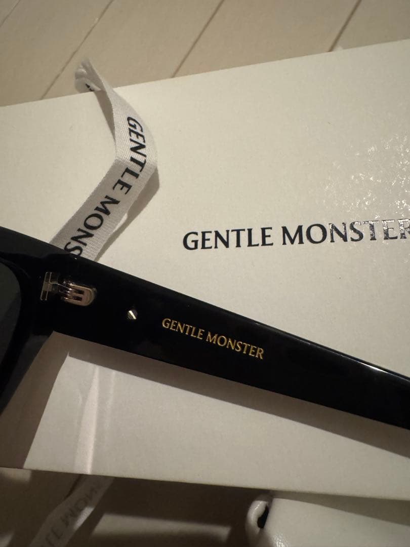 小物 GENTLE MONSTER NABI-01