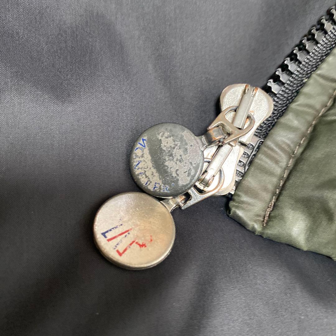 MONCLER オリーブグリーン ダウンジャケット 00