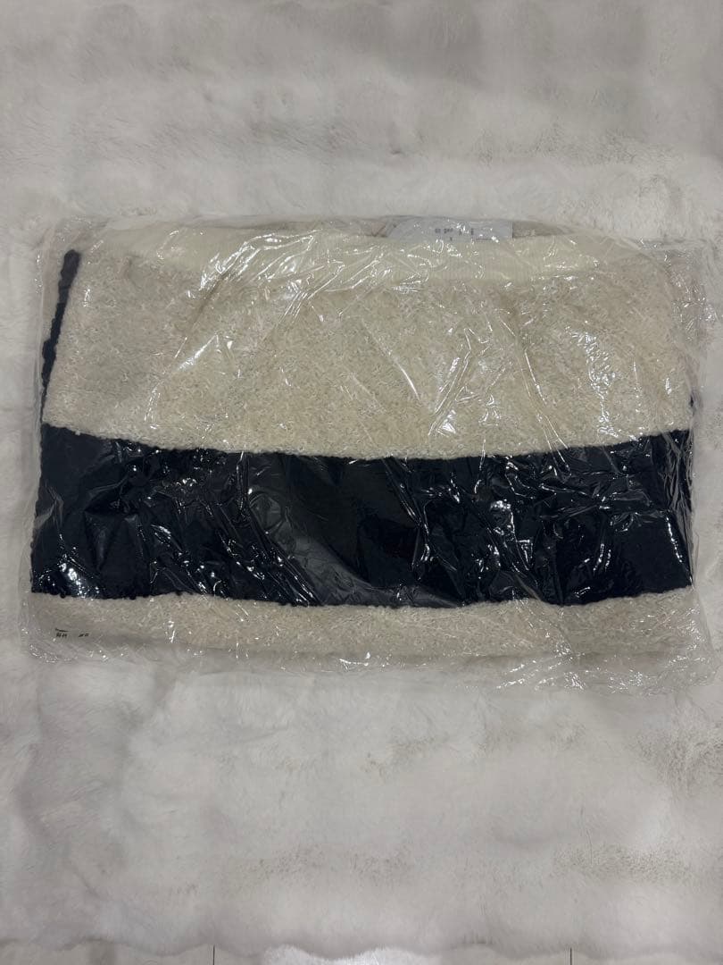 新品未開封❣️（ダーリッチ）アップリケブークレトップスＭＩＸ色