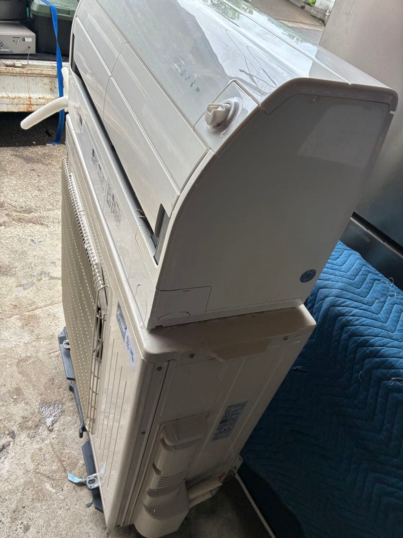 三菱 霧ヶ峰 エアコン　MSZ-ZXV9022S-W 2022年製　29畳用