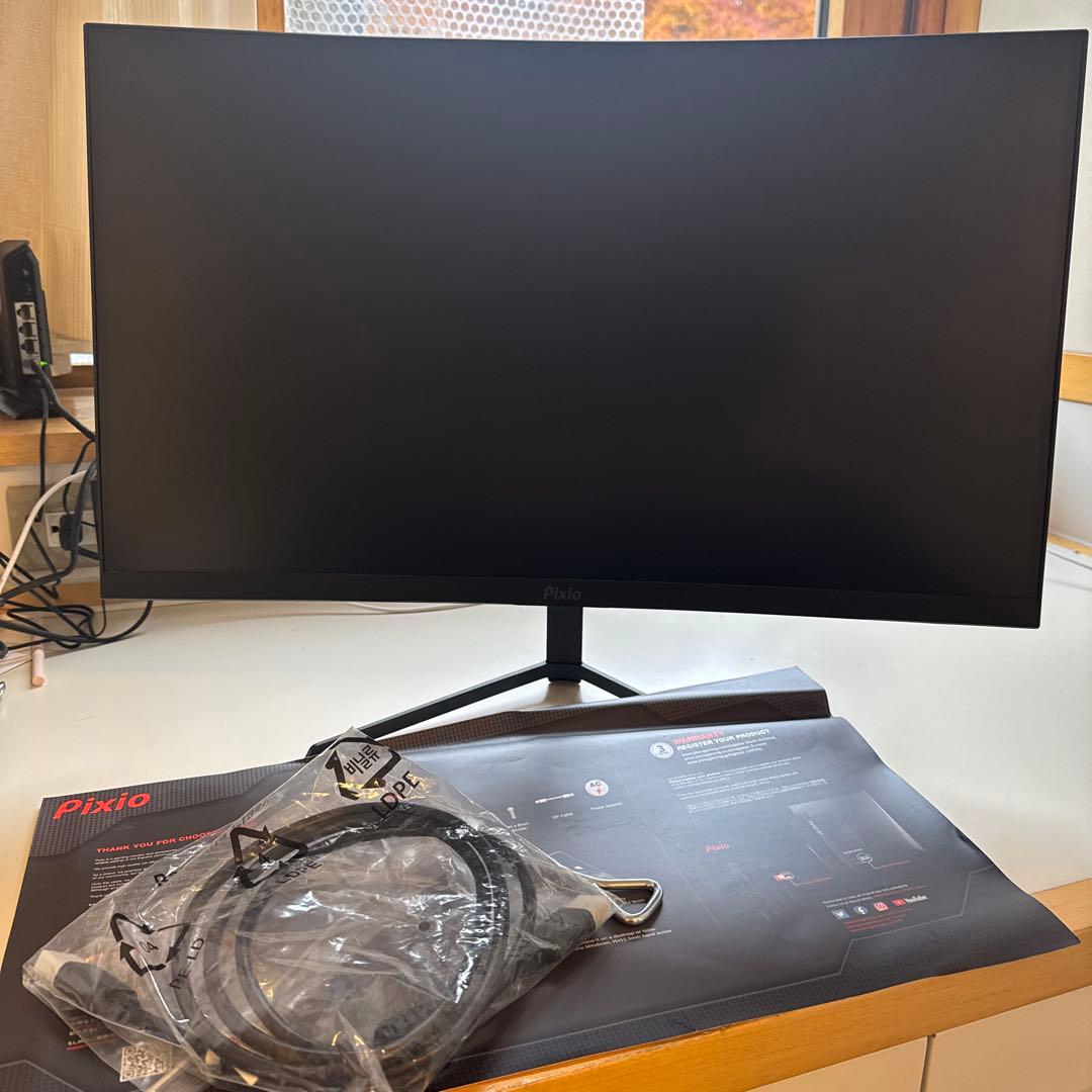 【165Hz】Pixio PX243 湾曲ゲーミングモニター　23.8インチ