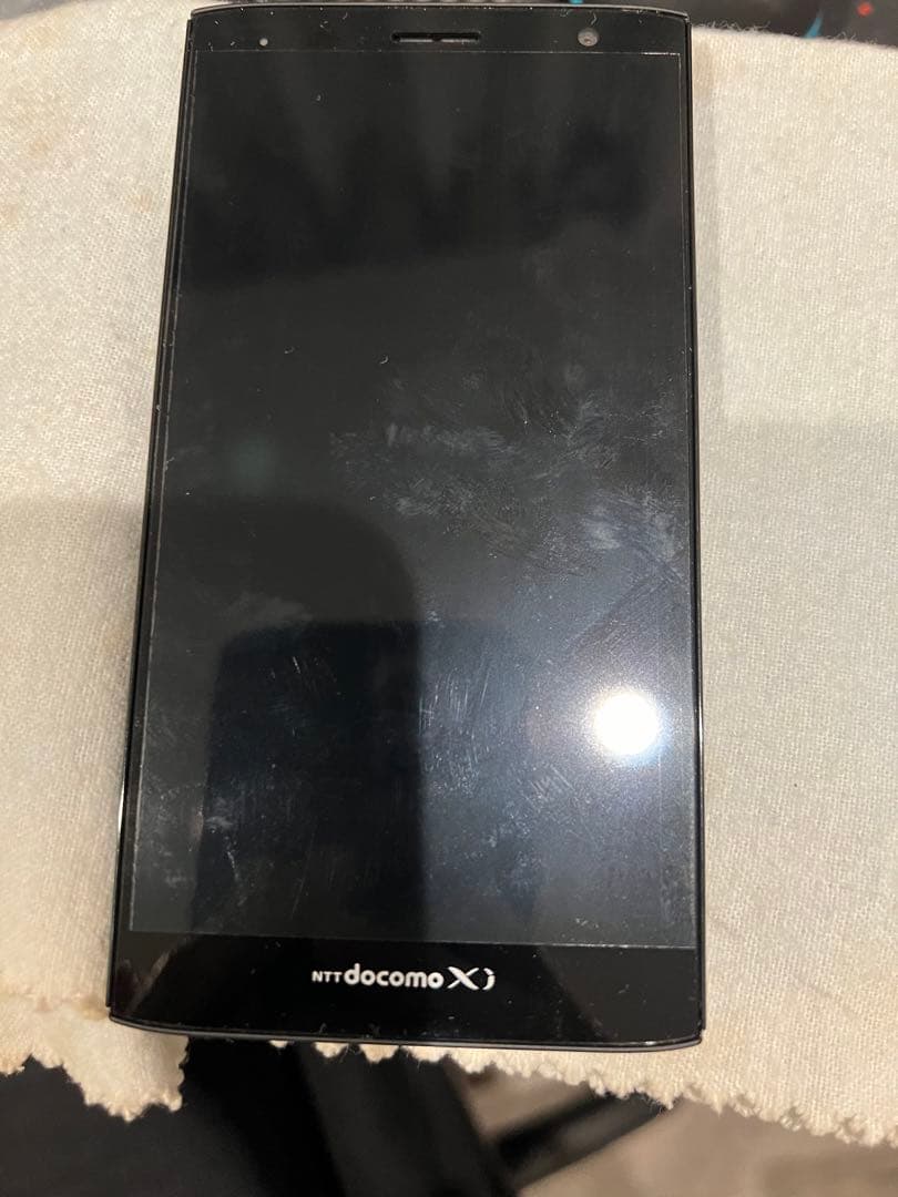 新品ドコモ　スマートフォン　Panasonic ELUGA P-07D