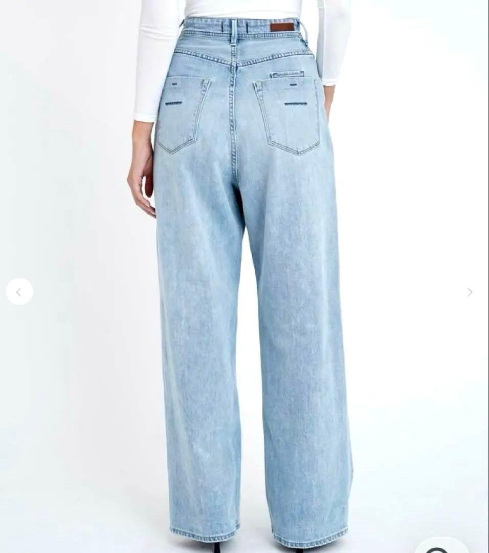 新品 未使用 YANUK JOAN ルーズ ストレートデニム ライトブルー 23