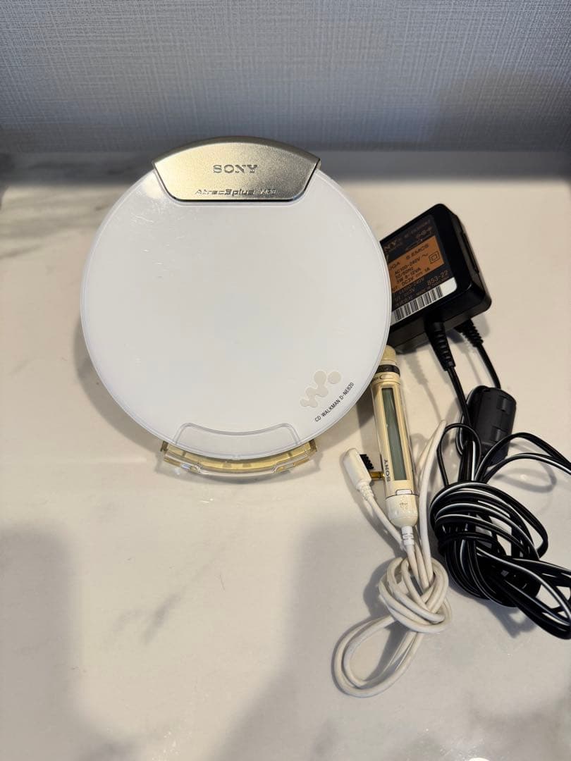 ☆SONY ポータブルCDプレーヤー セット　D-NE820 ウォークマン