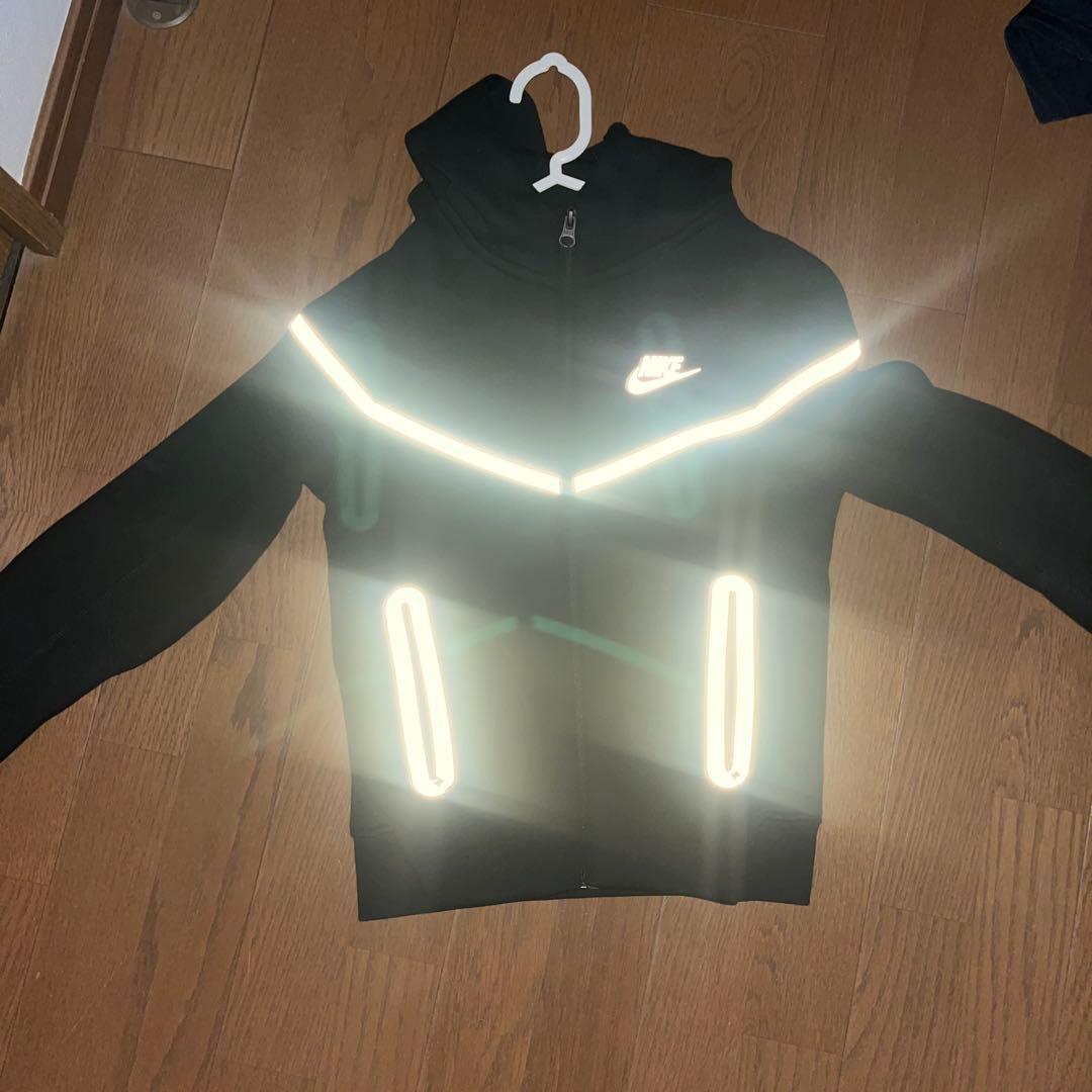 NIKE反射テックフリース「1日限定」安くする