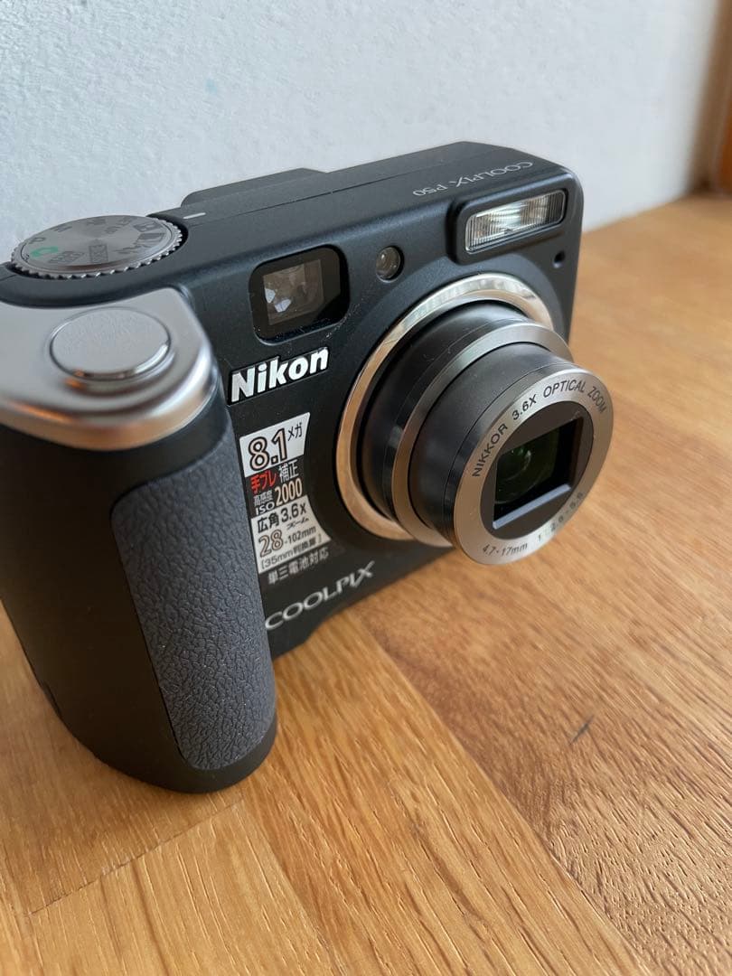 Nikon COOLPIX P50 本体と付属品　匿名配送