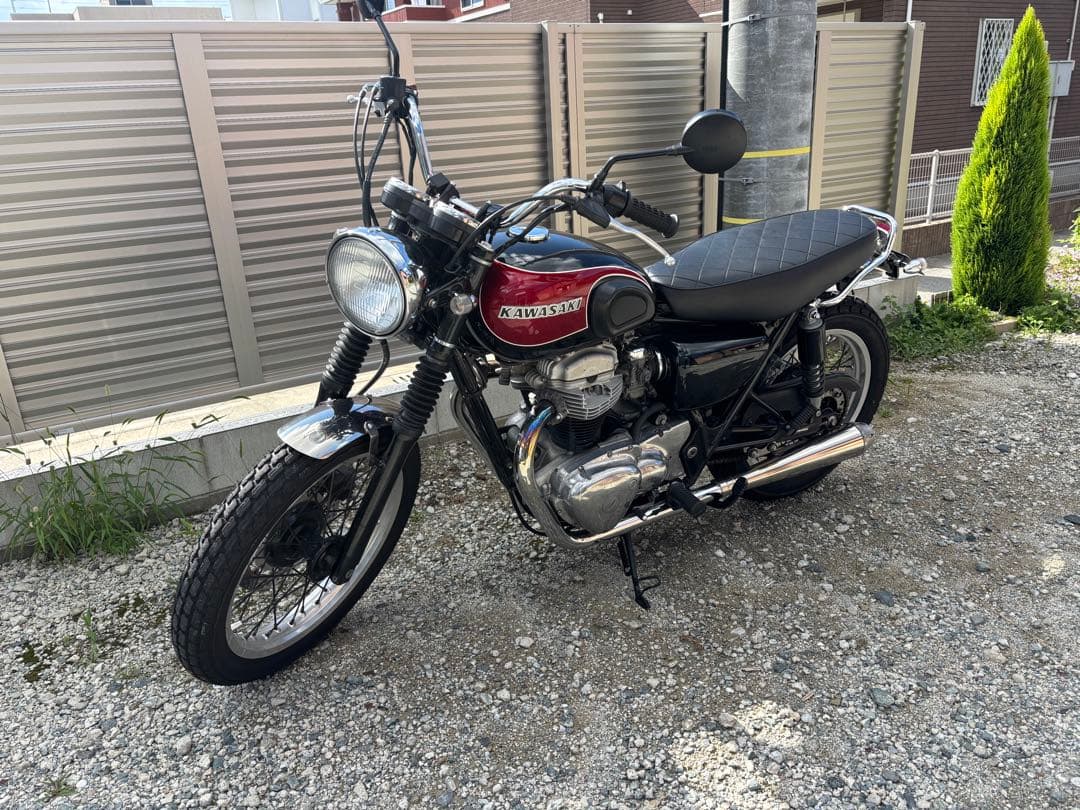 W650 シート　純正ベース 張り替え　ダイヤステッチ 中古品