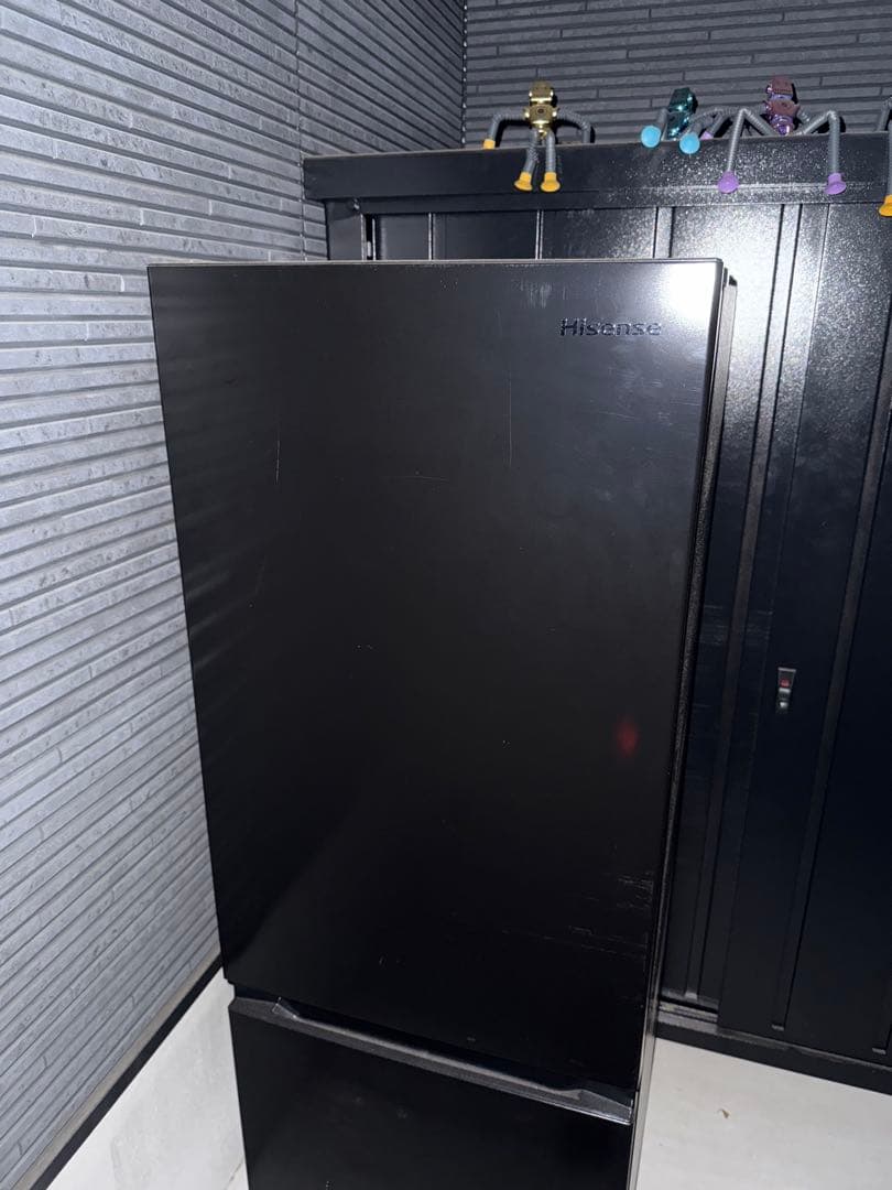 【送料込み】Hisense 冷蔵庫 HR-D1701B（2023年製）