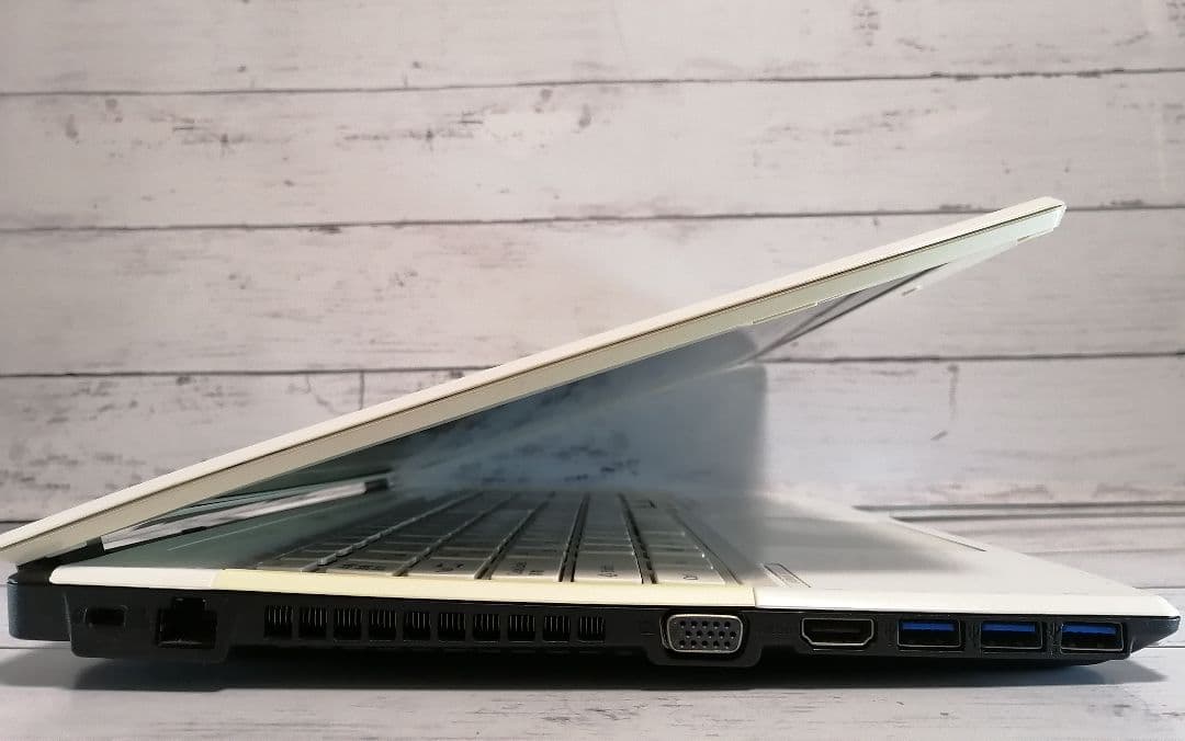 【送料無料・24時間以内発送】富士通 ノートパソコン カメラ オフィス付き