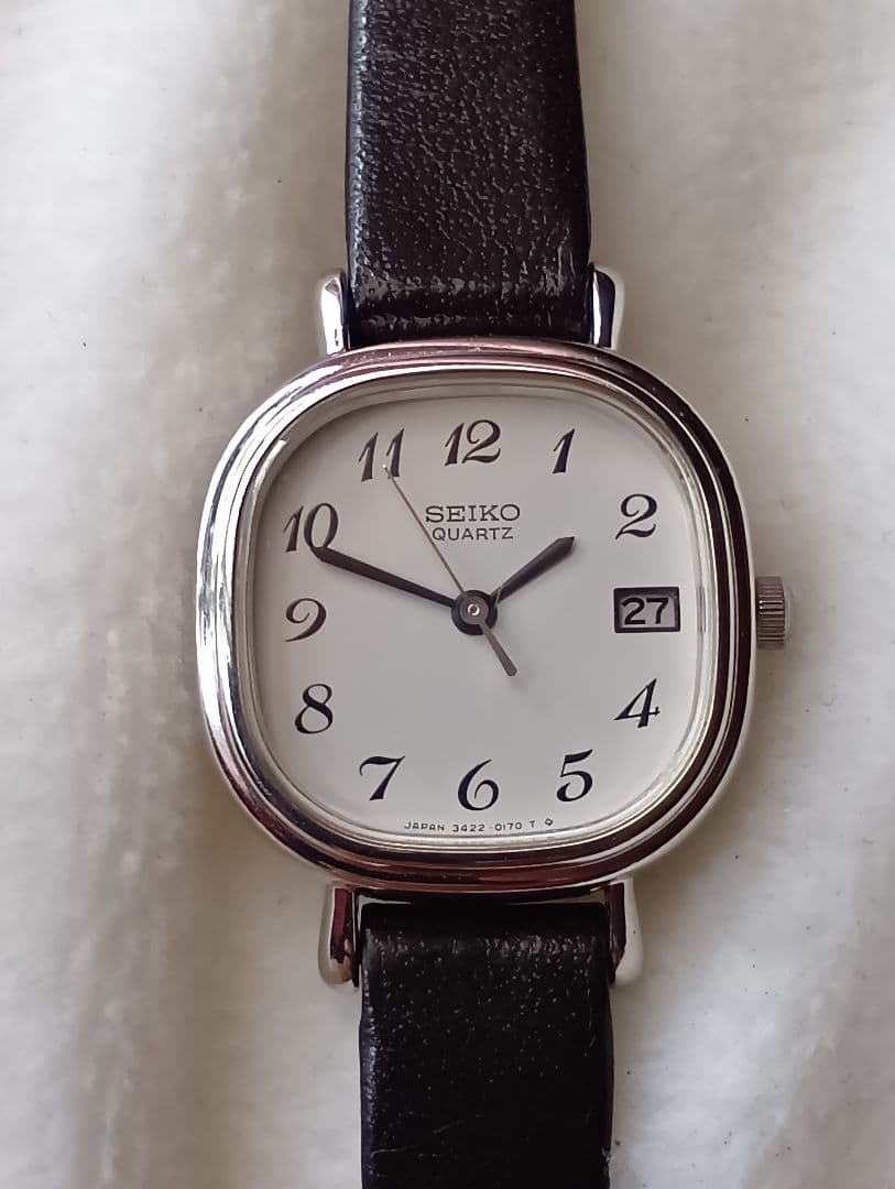 SEIKO TANK クォーツ 時計 ホワイト/ブラック