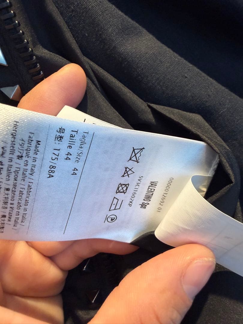 VALENTINO スタッズ付きブラックボンバージャケット早い物勝ち‼️