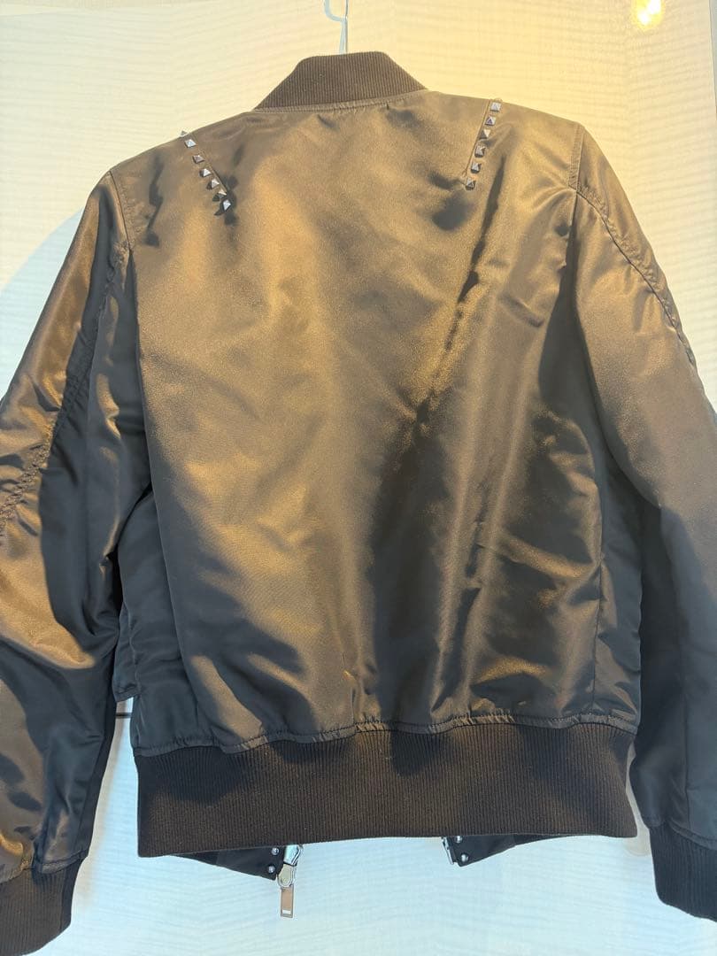 VALENTINO スタッズ付きブラックボンバージャケット早い物勝ち‼️