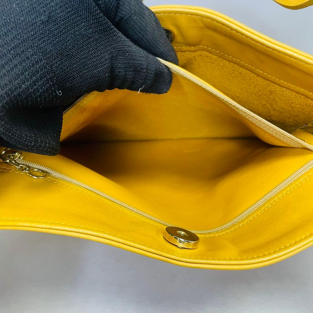 オールドCOACH コーチ　トートバッグ 黄色　レザー　ロゴチャーム付き