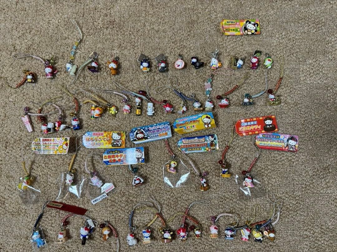 合*3様 レア⭐︎ハローキティ　ご当地キーホルダー　約50点