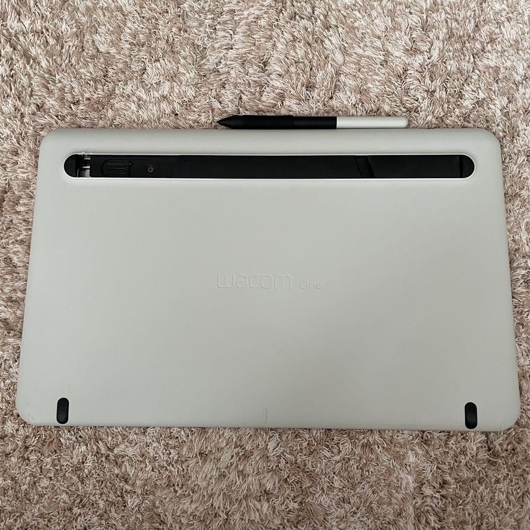 Wacom one 液晶ペンタブレット 本体 ホワイト
