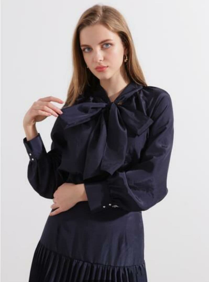 mi新品未使用タグ付きピンキーダイアンラグランボウタイブラウス