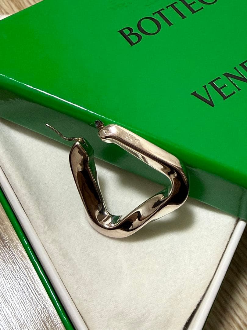 BOTTEGA VENETAシルバーピアス925 片耳